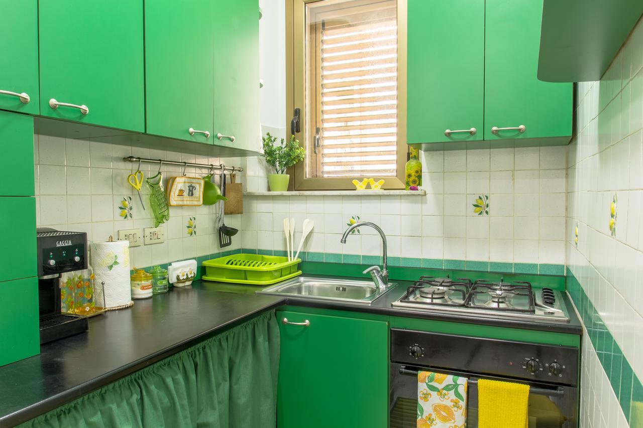 Casa Martina Apartment Giardini Naxos Bilik gambar